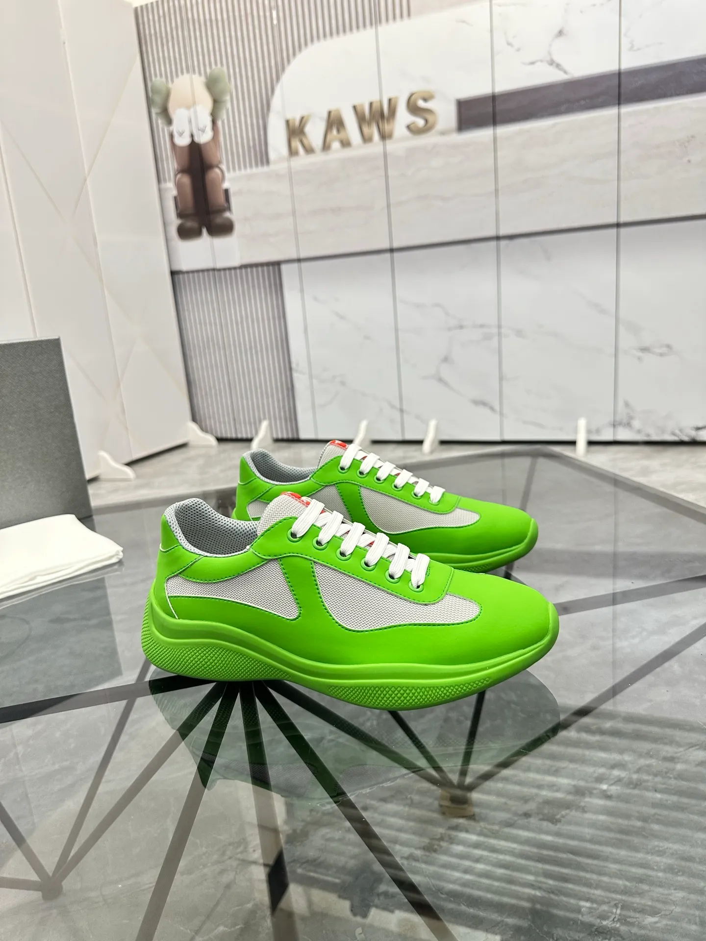 Men's shoes: 💰P360¥ Product trademark: Prada *"Prada*" low-top casual shoes Regular size: 35-47 (can be customized to 48) couple style Product materials: imported silk leather upper, breathable lining, original outsole. Number: 943